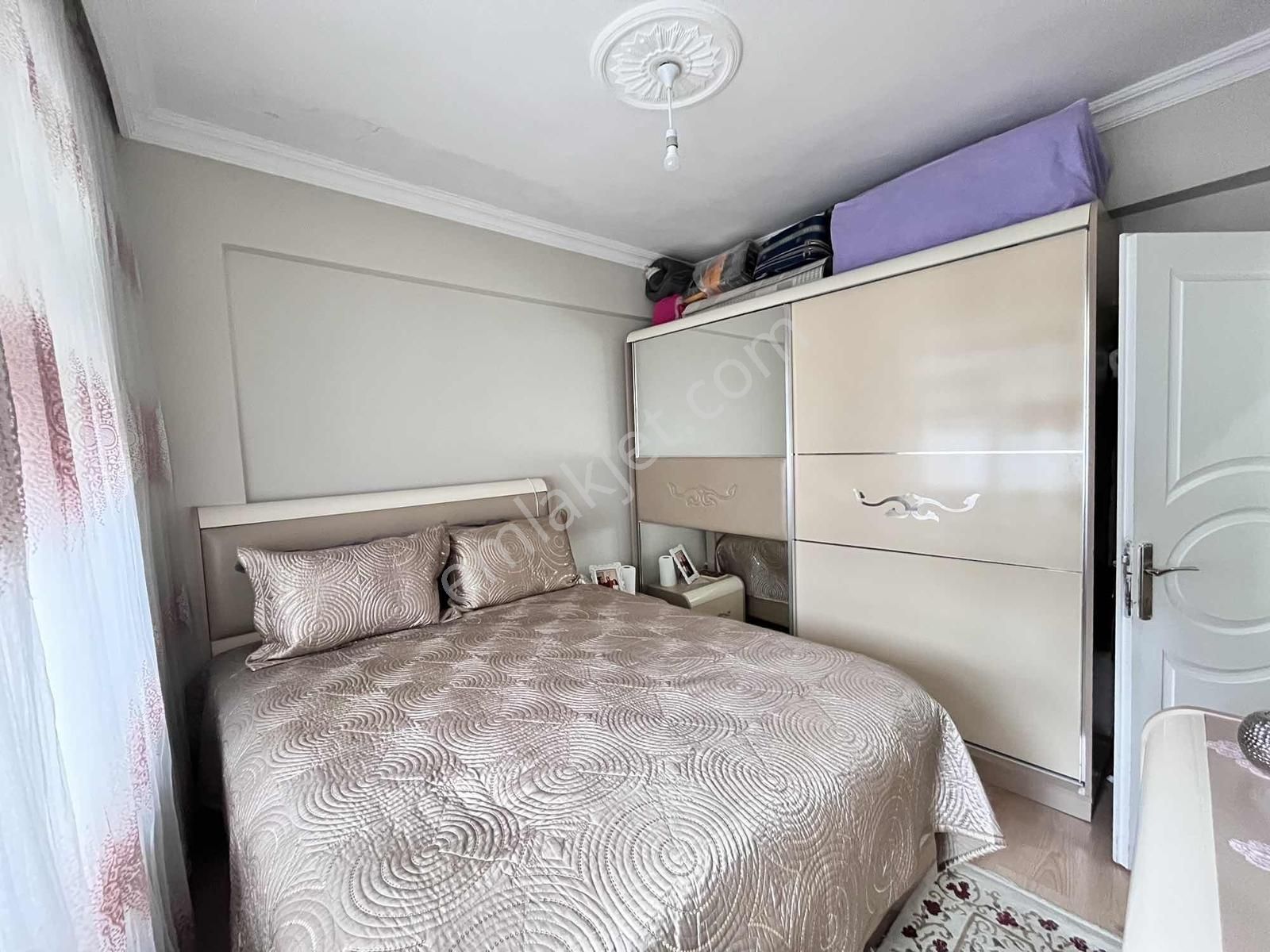 Zafer Mahallesinde 3+1 Cadde Cepheli Üst Kat Daire - Görsel 6