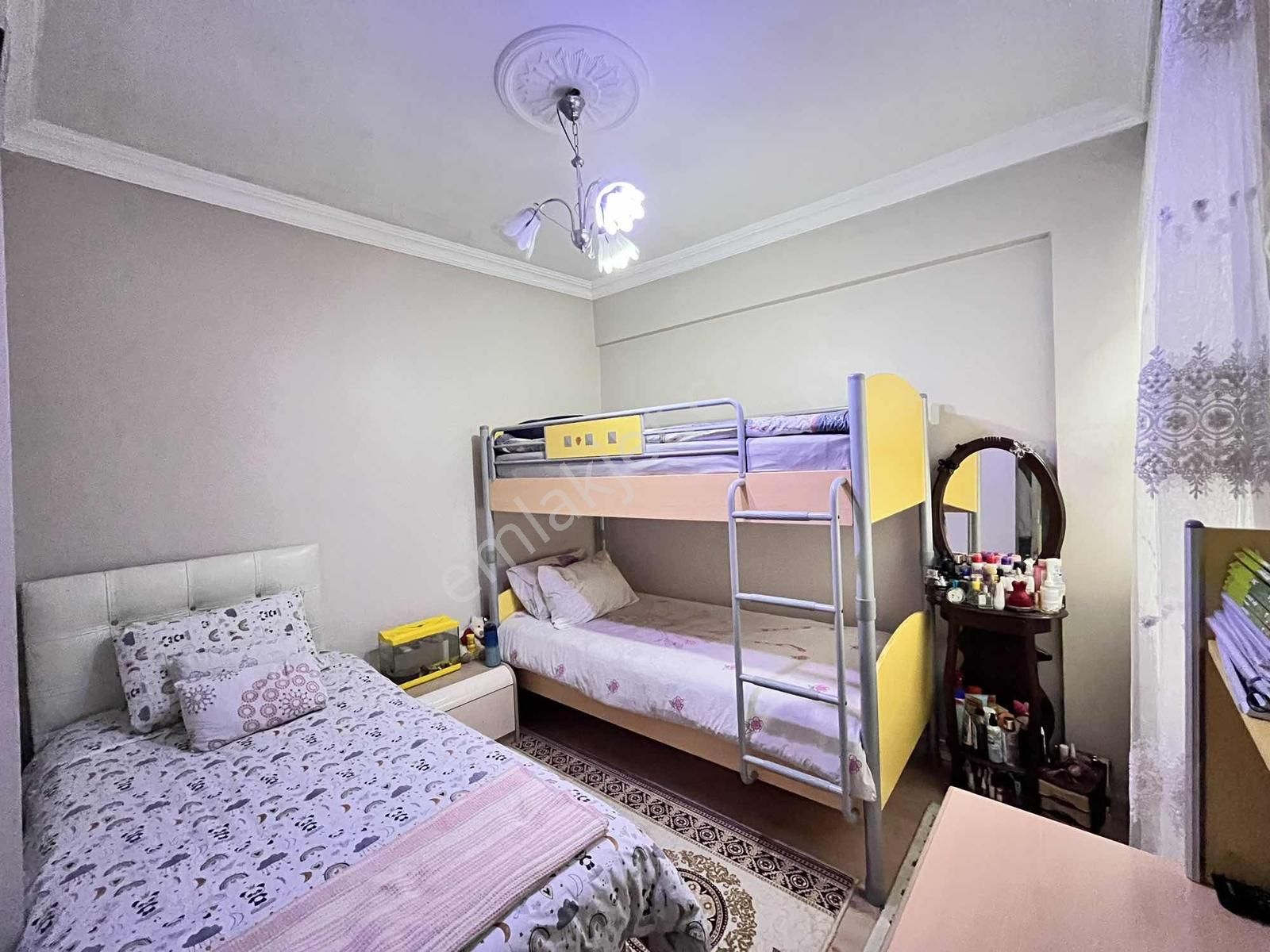 Zafer Mahallesinde 3+1 Cadde Cepheli Üst Kat Daire - Görsel 15