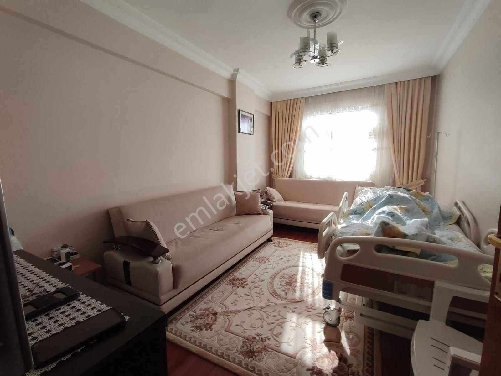 Güngören Yavuz Selim Tramvay Karşısında 3+1 2.kat 130 M2 - Görsel 18