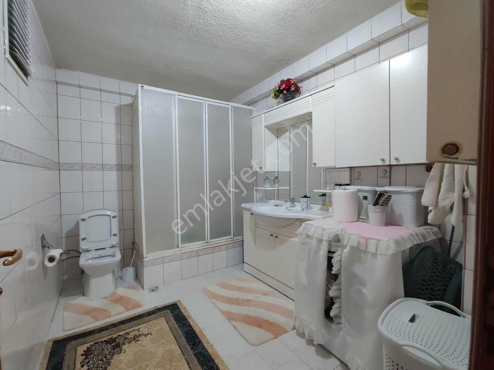 Güngören Yavuz Selim Tramvay Karşısında 3+1 2.kat 130 M2 - Görsel 11