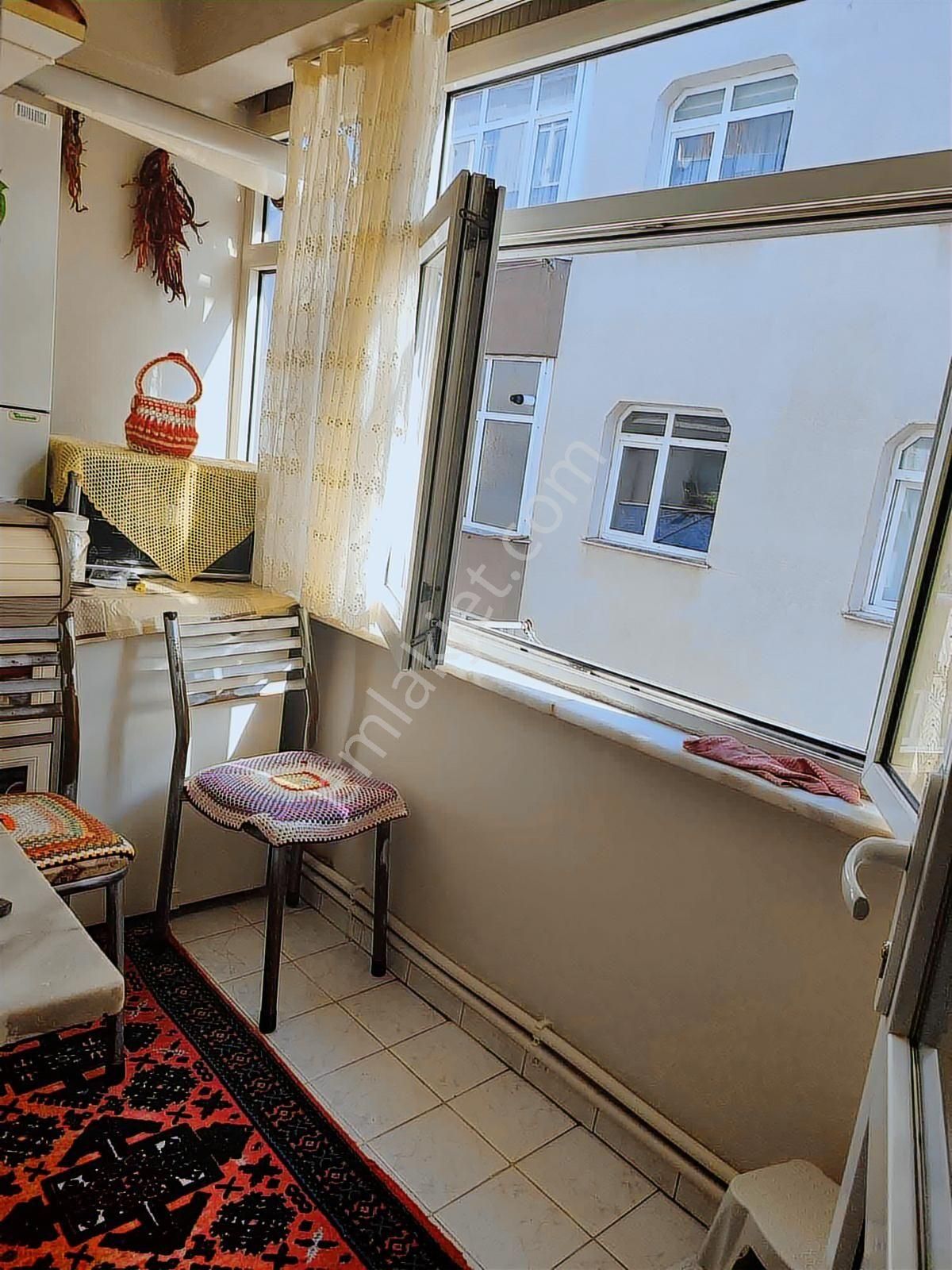 Güngören Yavuz Selim Tramvay Karşısında 3+1 2.kat 130 M2 - Görsel 12