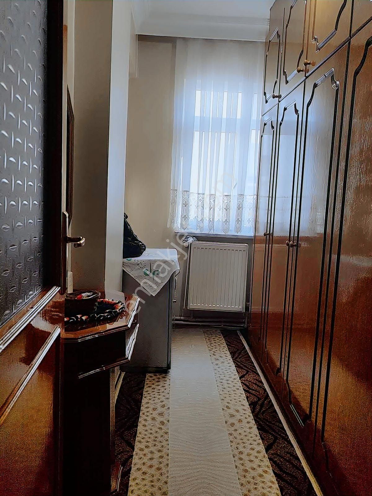 Güngören Yavuz Selim Tramvay Karşısında 3+1 2.kat 130 M2 - Görsel 6