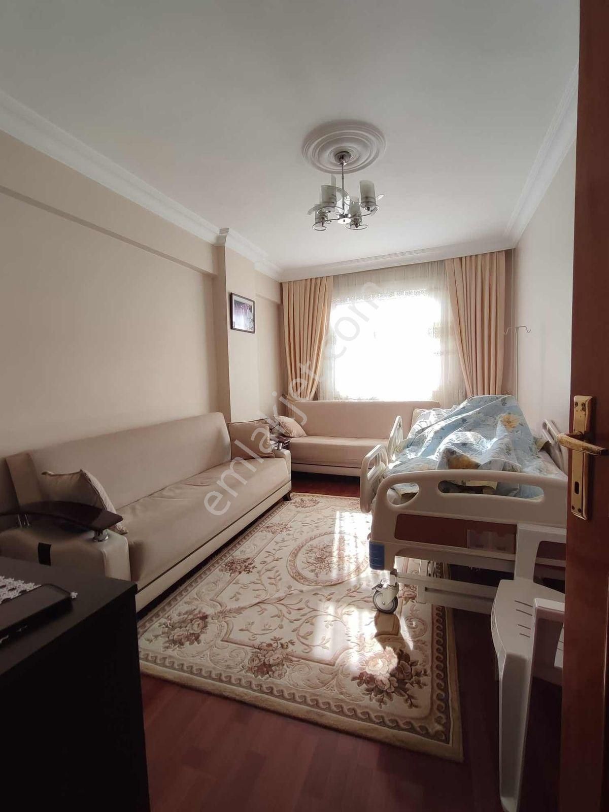 Güngören Yavuz Selim Tramvay Karşısında 3+1 2.kat 130 M2 - Görsel 16