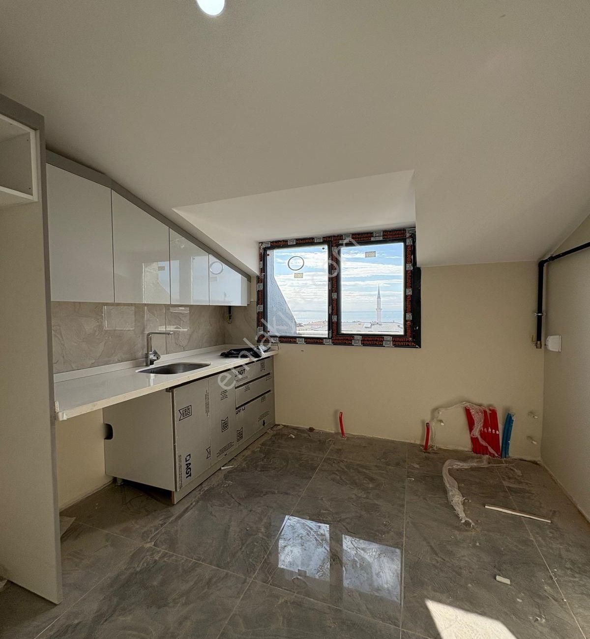 Avcılar Site İçerisinde Merkezde 5+2 Sıfır Deniz Manzaralı Daire - Görsel 22