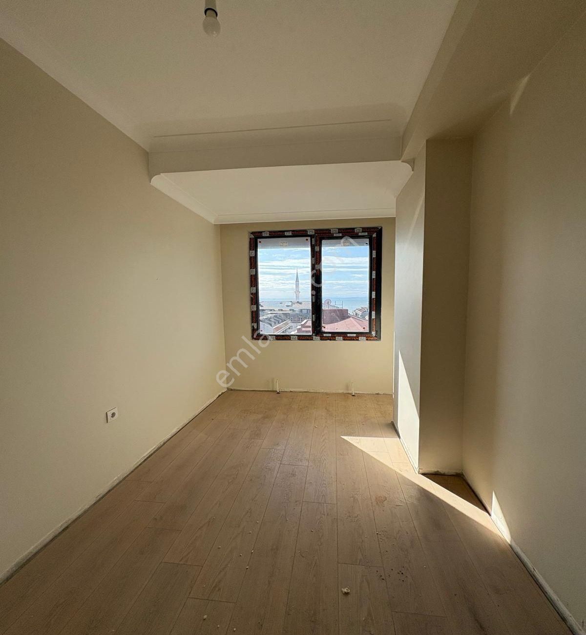 Avcılar Site İçerisinde Merkezde 5+2 Sıfır Deniz Manzaralı Daire - Görsel 9