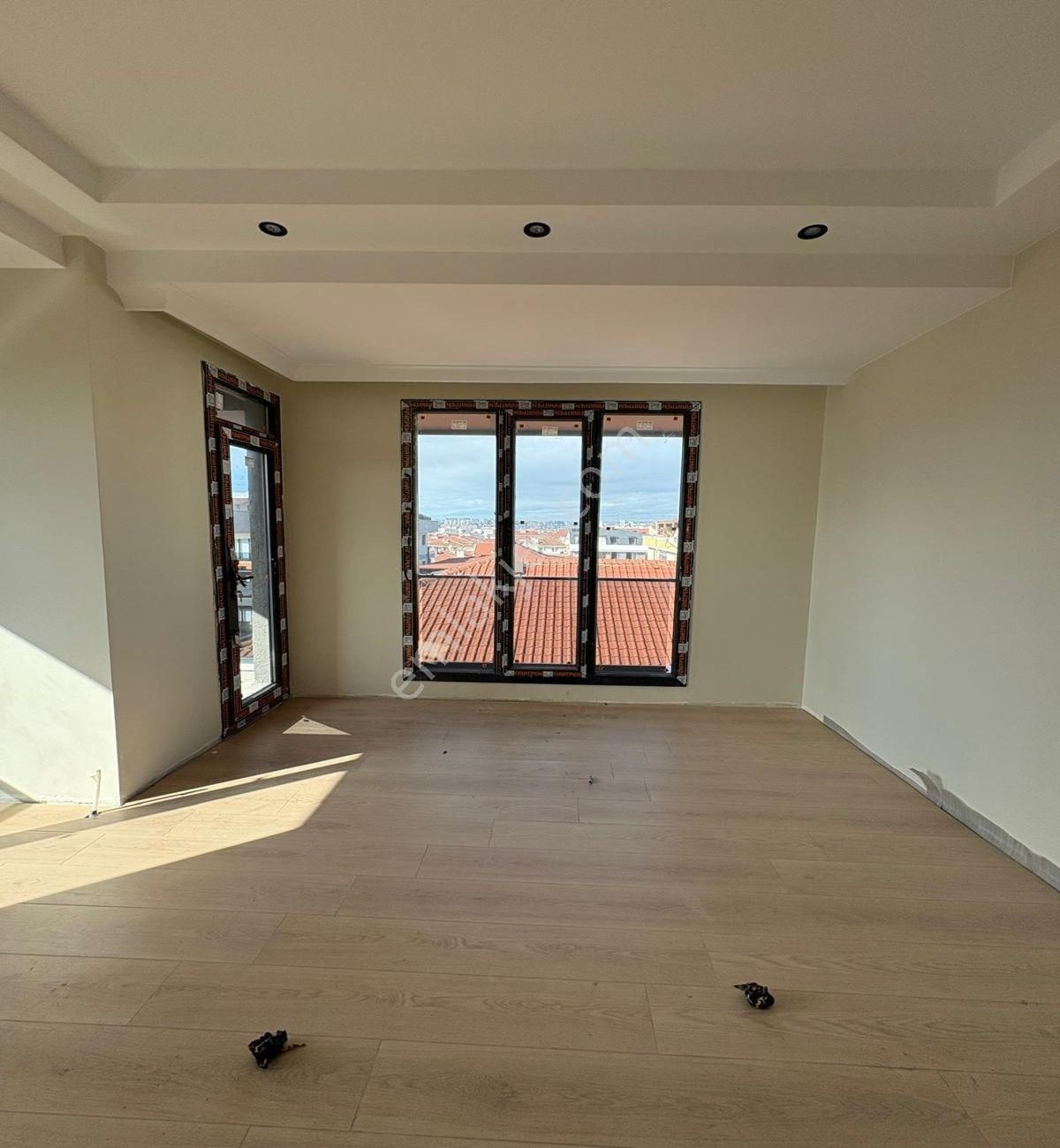 Avcılar Site İçerisinde Merkezde 5+2 Sıfır Deniz Manzaralı Daire - Görsel 13