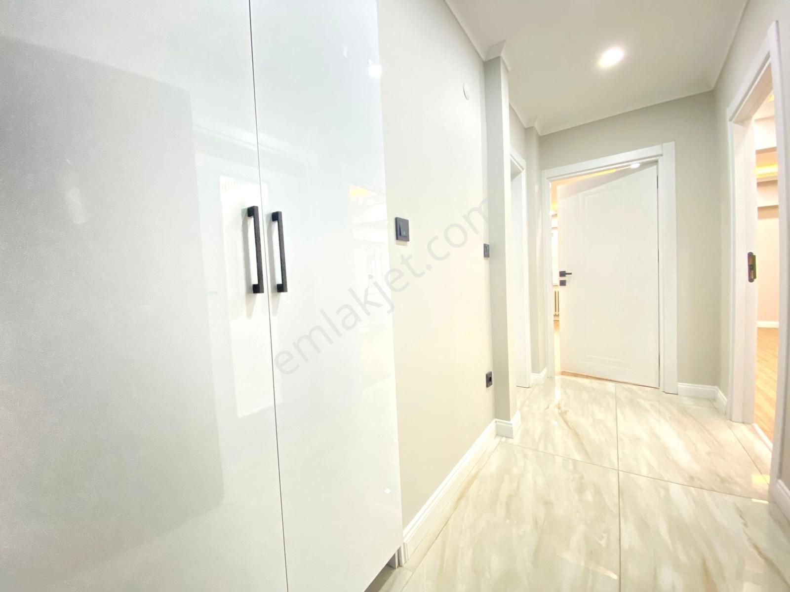 Çamlık'ta A'dan Z'ye Yenilenmiş Çift Balkonlu 60m2 1+1! - Görsel 21