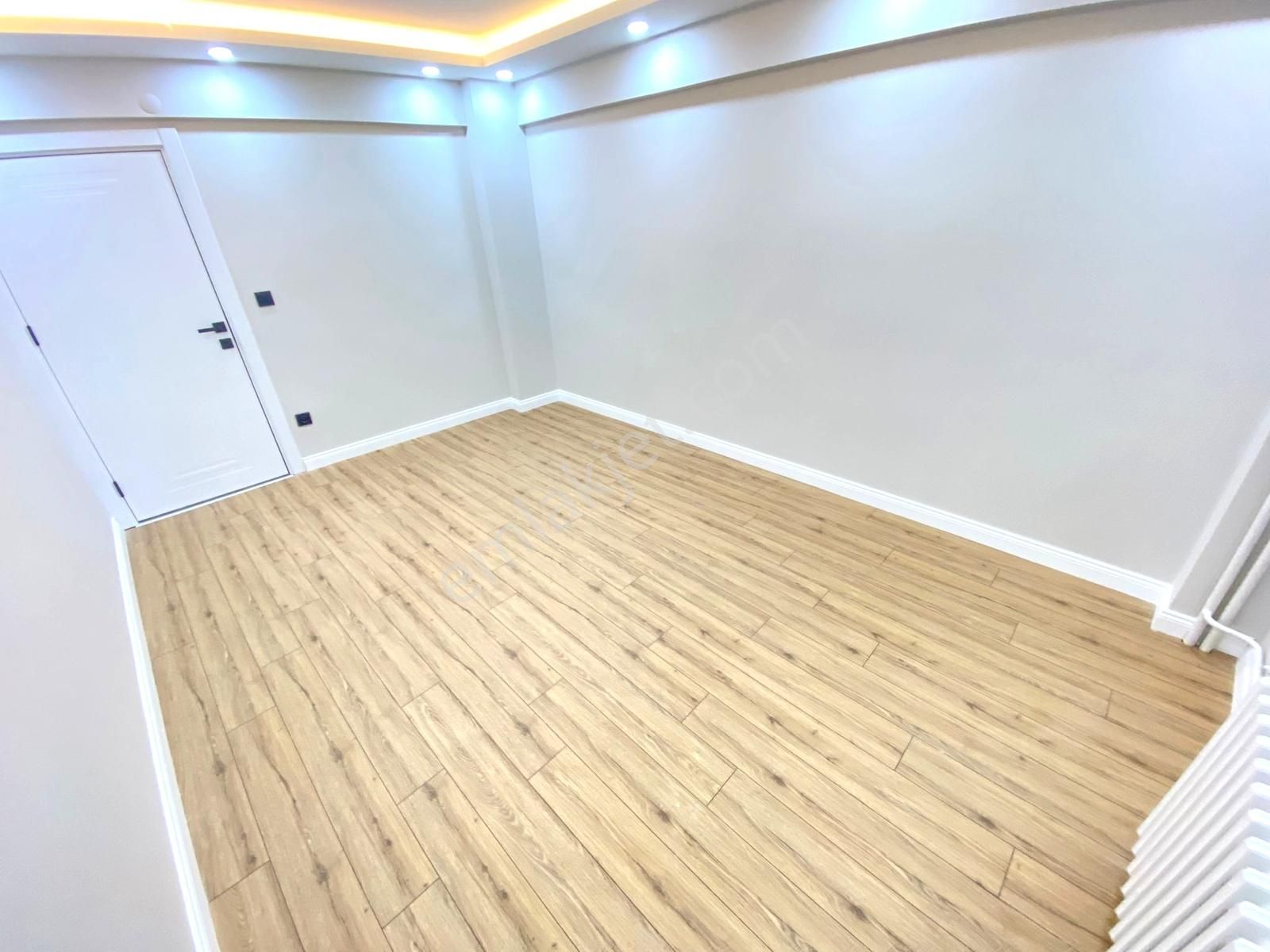 Çamlık'ta A'dan Z'ye Yenilenmiş Çift Balkonlu 60m2 1+1! - Görsel 12