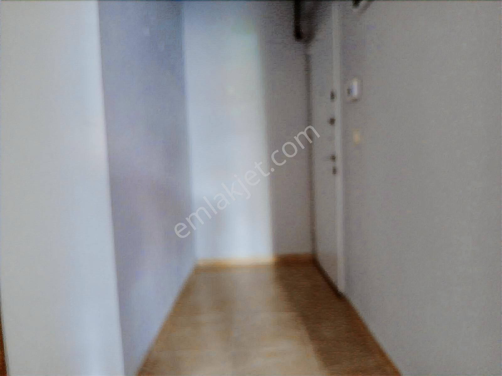 Buket Emlaktan Satılık 2+1 Ara Kat Doğalgazlı - Görsel 3