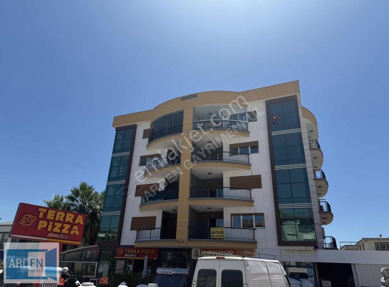 S.hisar C.kebir'de Ana Cadde Üzeri Kiralık 3+1 Daire