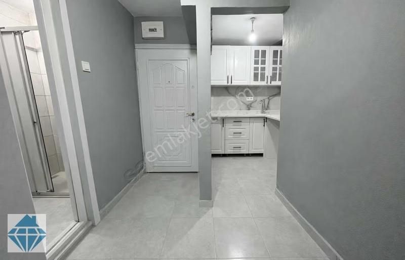 Beşiktaş Maçka Muradiye'de Cadde Üzeri 2 + 1 75 M2 Yenilenmiş - Görsel 12