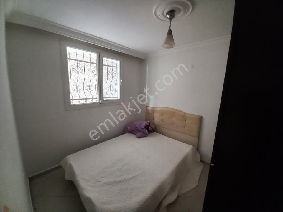 Kuşadası Merkezde Yatırımlık Havuzlu Sitede 1+1 - Görsel 5