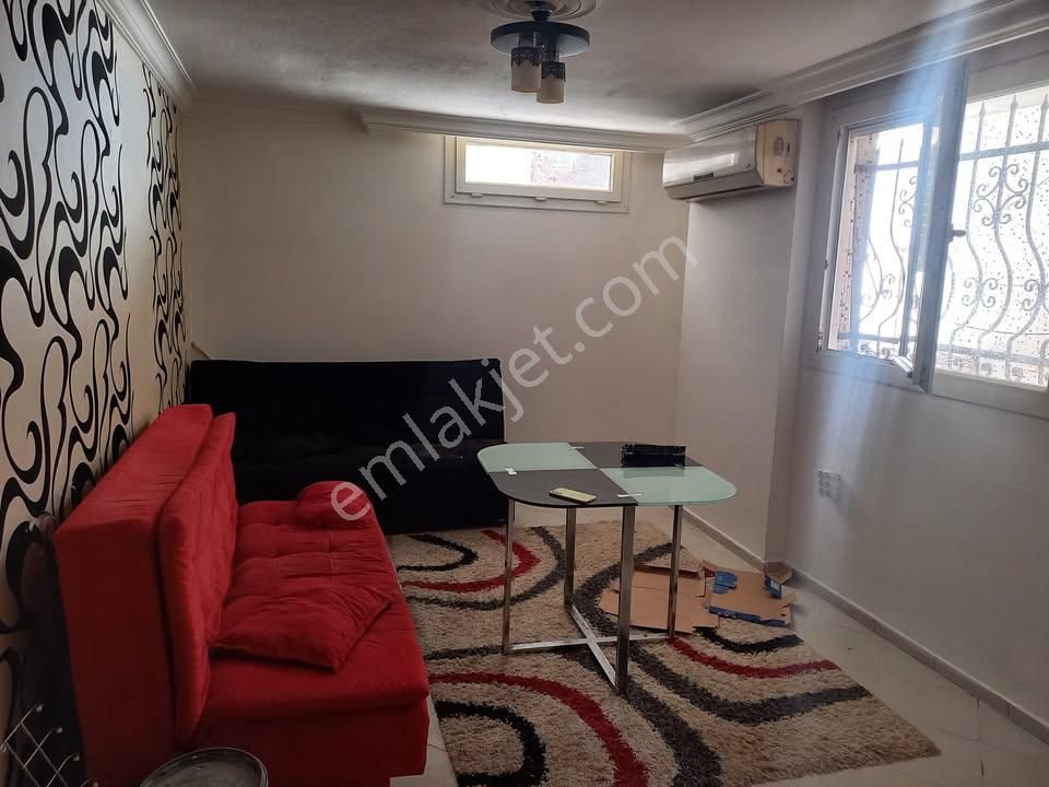 Kuşadası Merkezde Yatırımlık Havuzlu Sitede 1+1 - Görsel 7