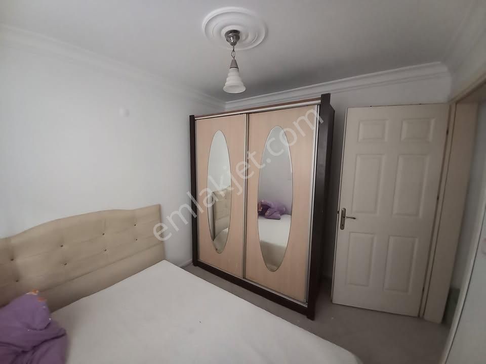 Kuşadası Merkezde Yatırımlık Havuzlu Sitede 1+1 - Görsel 9