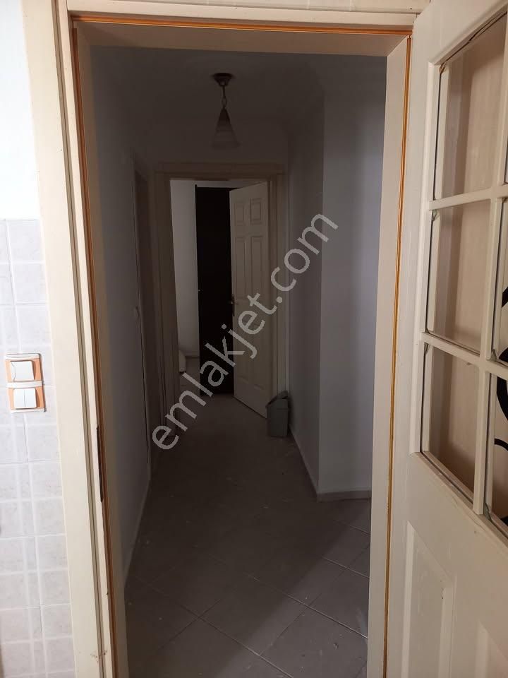 Kuşadası Merkezde Yatırımlık Havuzlu Sitede 1+1 - Görsel 8