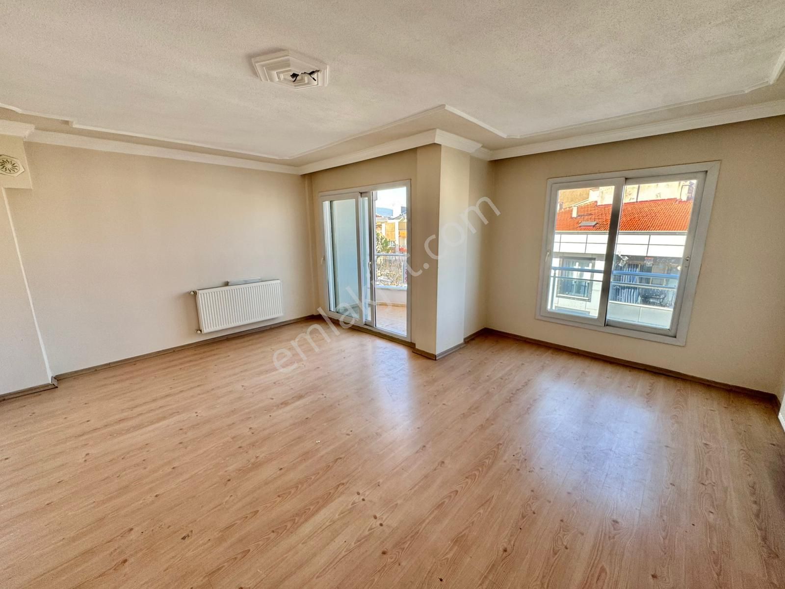 Muradiye Mahallesi 🏡 ✅3+1 135m2 5 Katlının 4 Katı ❇️fuul Özelikli Petek Kombili - Görsel 4