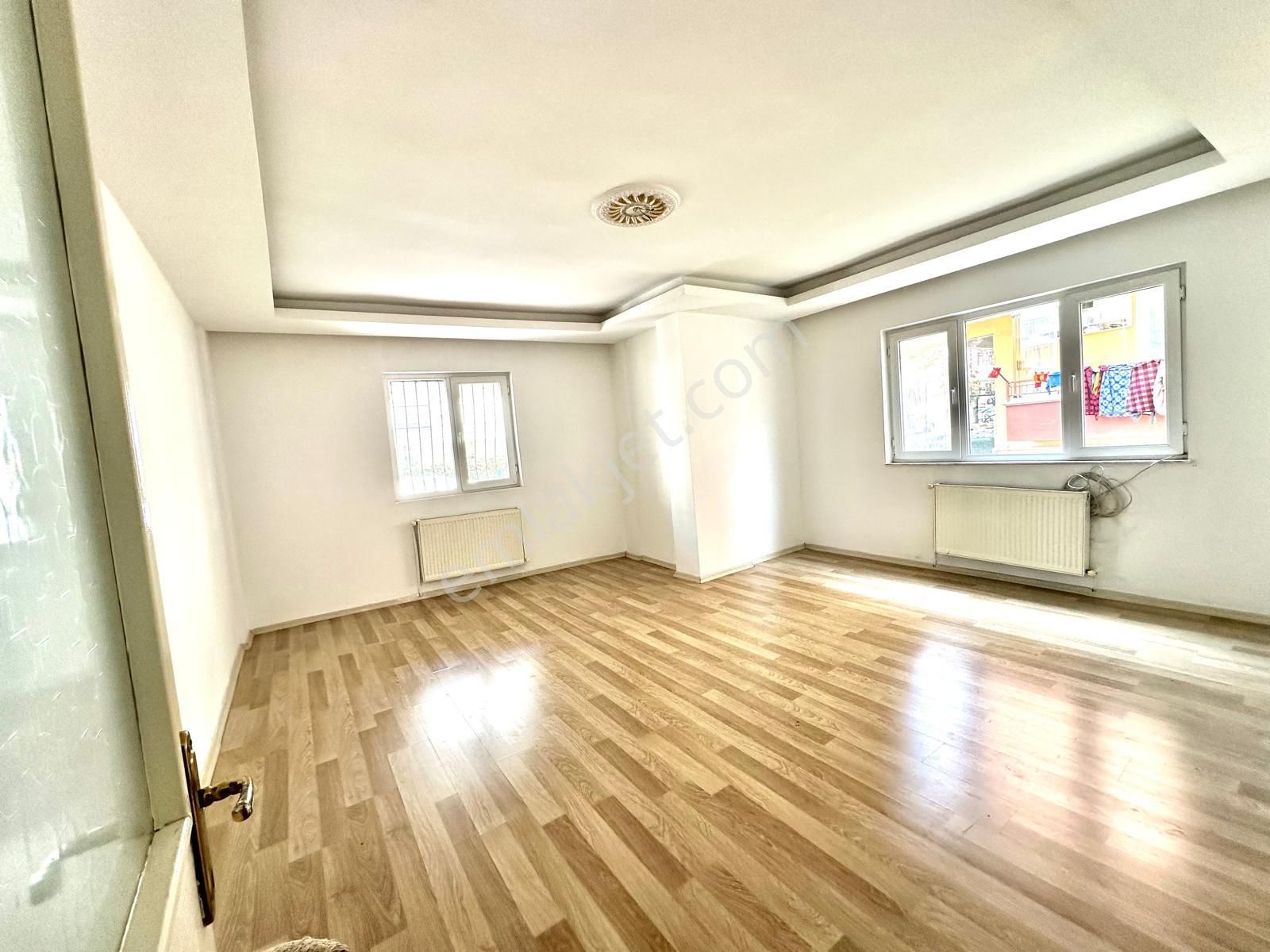 30 Ağustos Mah. Altında Daire Olan Yüksek Giriş Kat 2+1 Satılık Daire - Görsel 5