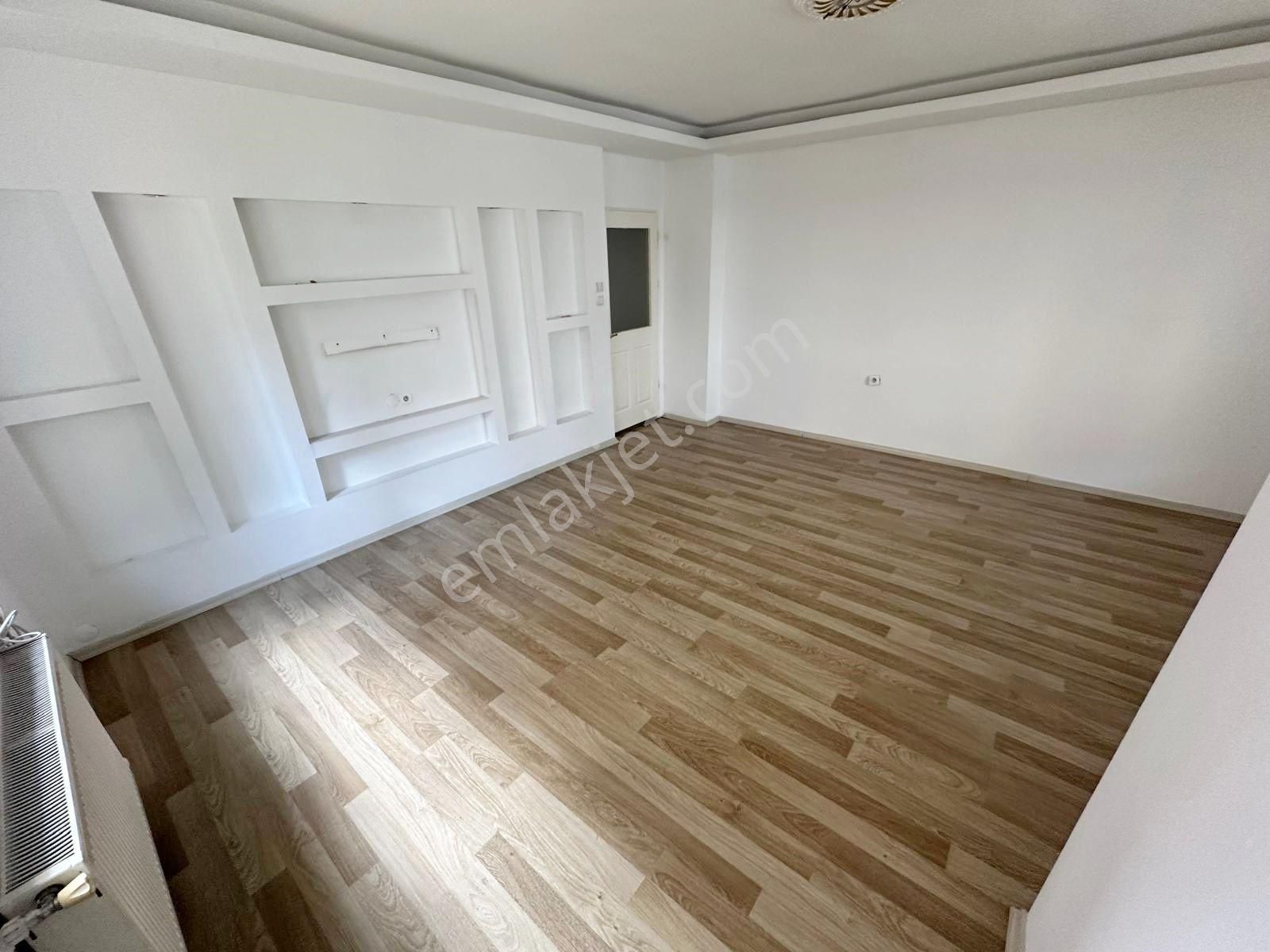 30 Ağustos Mah. Altında Daire Olan Yüksek Giriş Kat 2+1 Satılık Daire - Görsel 7