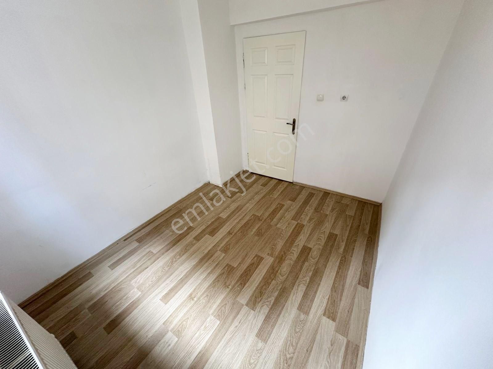 30 Ağustos Mah. Altında Daire Olan Yüksek Giriş Kat 2+1 Satılık Daire - Görsel 15