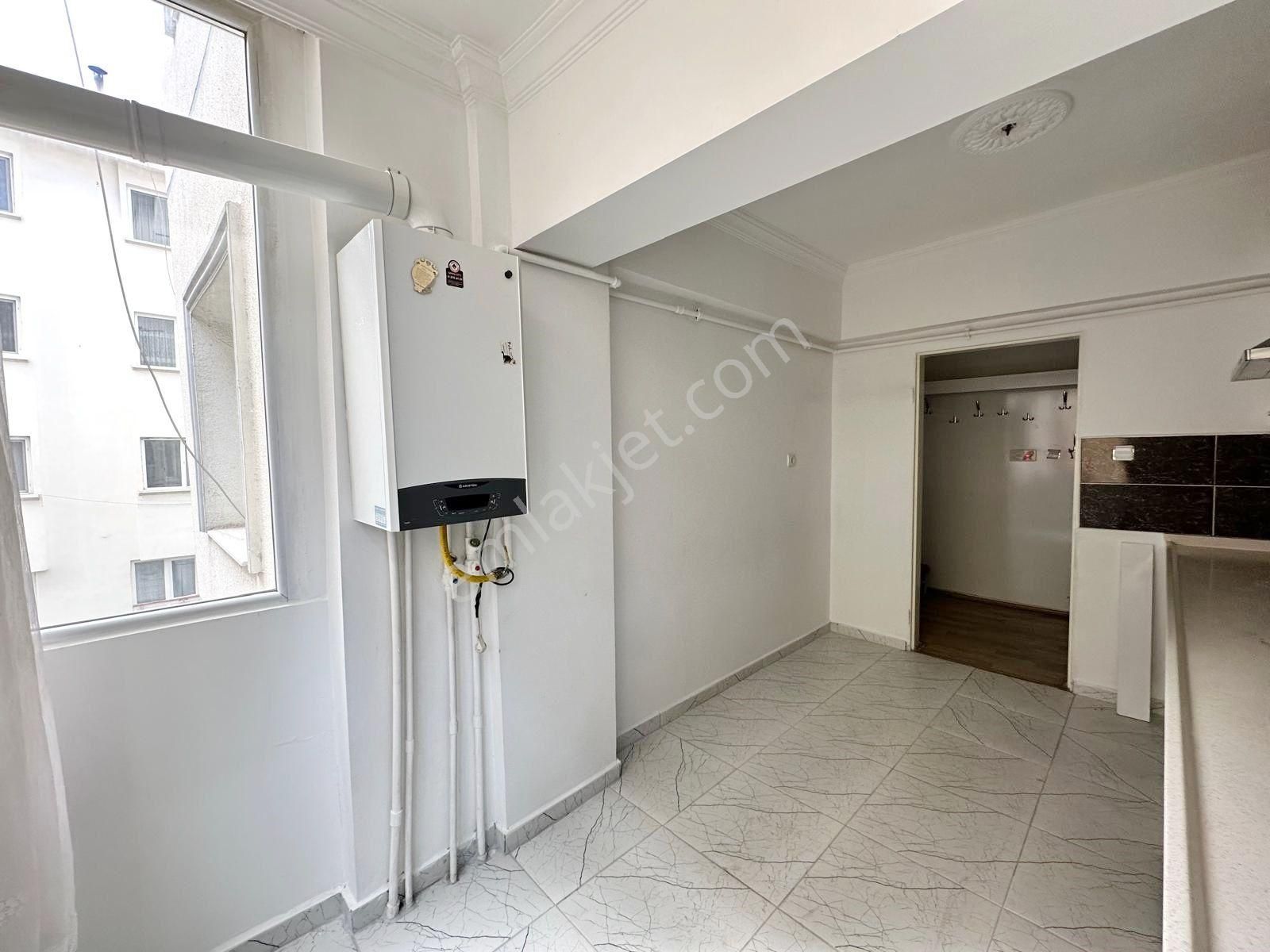 30 Ağustos Mah. Altında Daire Olan Yüksek Giriş Kat 2+1 Satılık Daire - Görsel 4