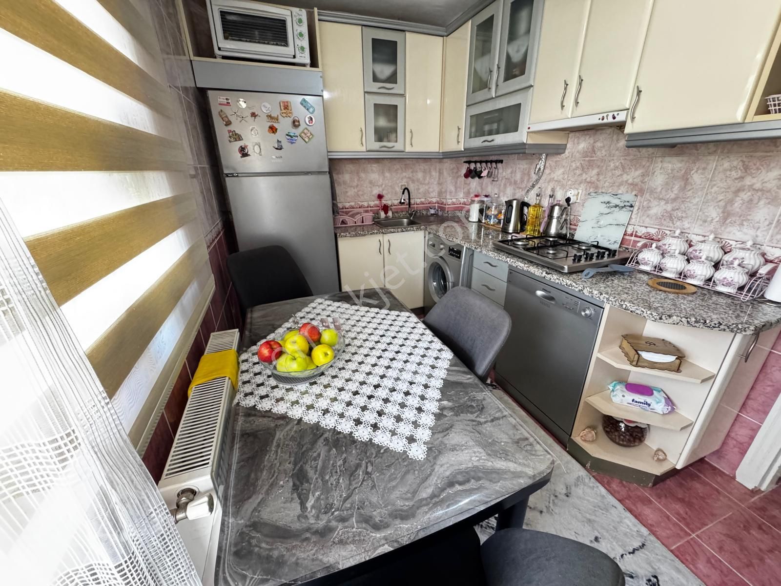 Refiksaydam Cad. Üzeri Merkezde Orta Kat 3+1 Bağımsız Ön Cephe - Görsel 13