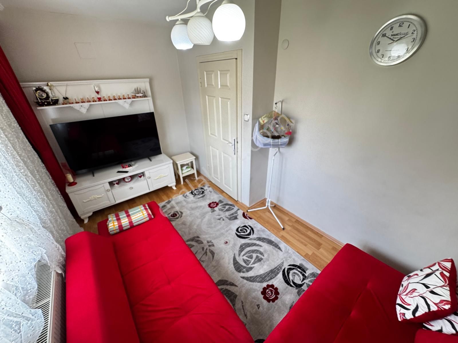 Refiksaydam Cad. Üzeri Merkezde Orta Kat 3+1 Bağımsız Ön Cephe - Görsel 9