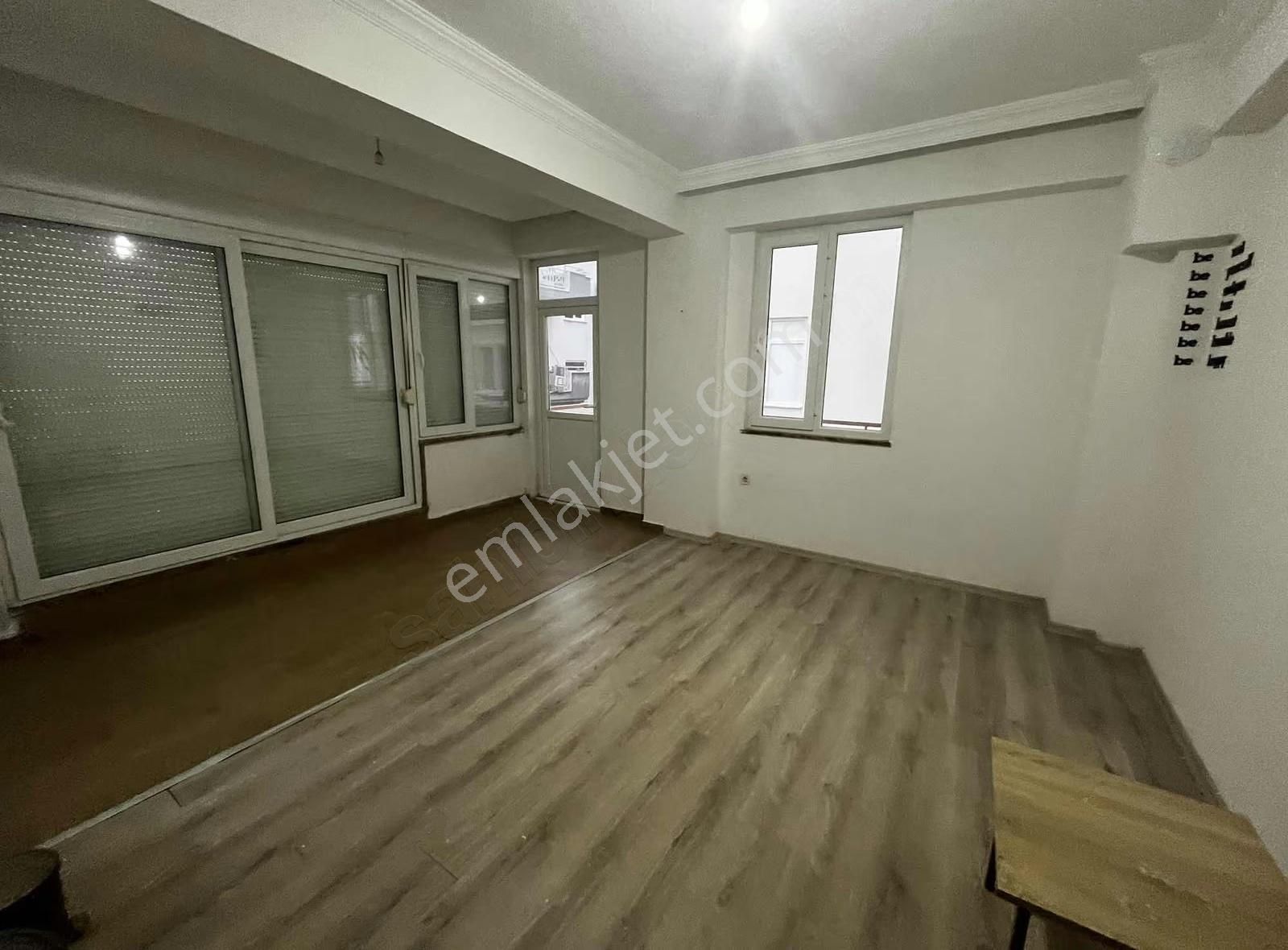 Öz Yıldız Emlaktan Emek Mahallesinde 1+1 Kiralık Daire - Görsel 13