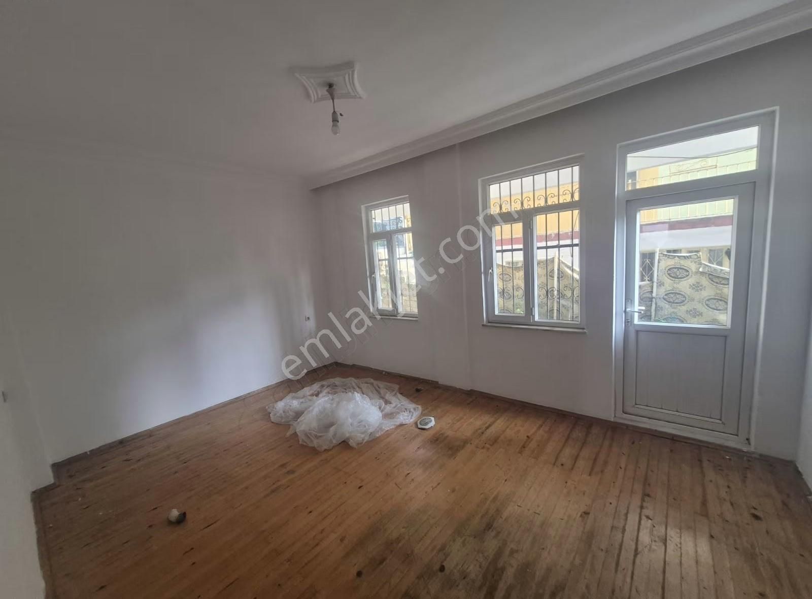 Öz Yıldız Emlaktan Yayla Mahallesinde 2+1 Kiralık Daire - Görsel 3