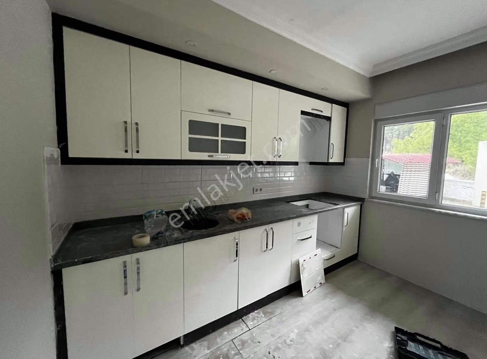 Öz Yıldız Emlaktan Kavaklı Mahallesinde 2+1 Kiralık Daire