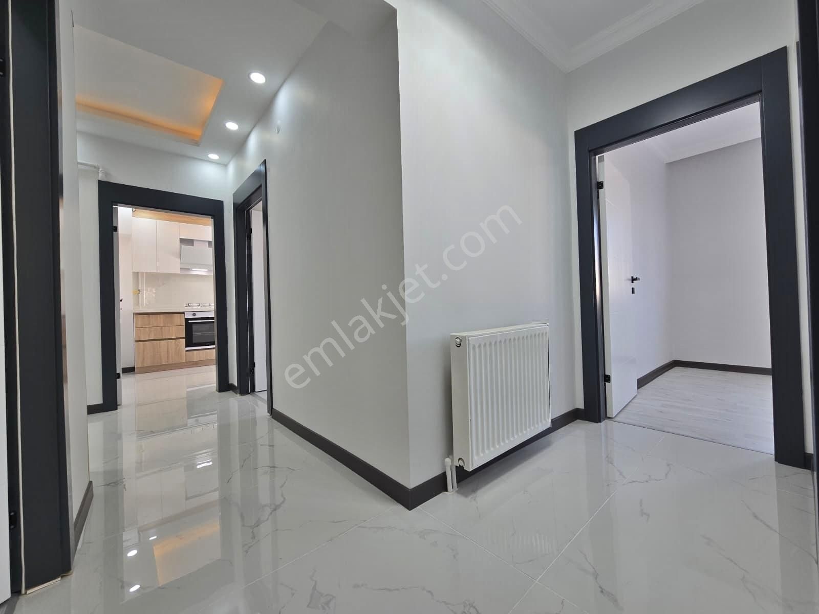 Topçu'da İstasyon Cad. Üzeri 3+1 Ultra Lüks Yapılı Ön Cephe Ev - Görsel 18