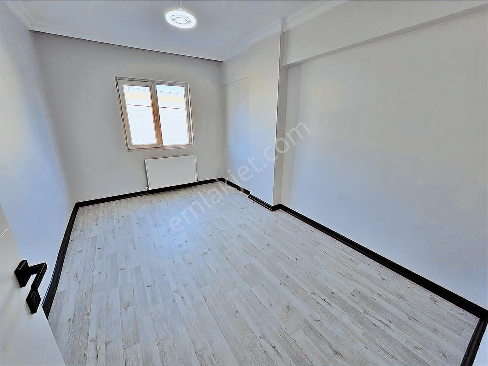 Topçu'da İstasyon Cad. Üzeri 3+1 Ultra Lüks Yapılı Ön Cephe Ev - Görsel 10