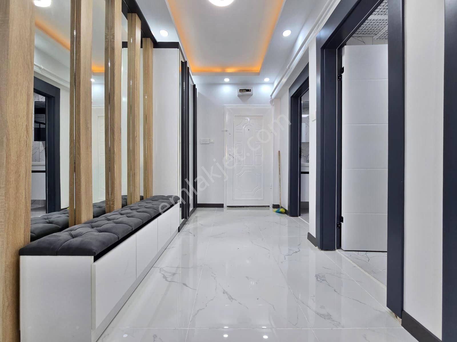 Topçu'da İstasyon Cad. Üzeri 3+1 Ultra Lüks Yapılı Ön Cephe Ev - Görsel 34