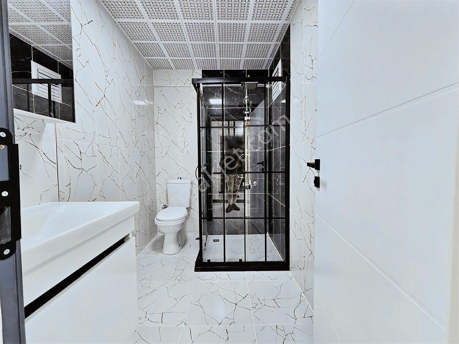 Topçu'da İstasyon Cad. Üzeri 3+1 Ultra Lüks Yapılı Ön Cephe Ev - Görsel 19