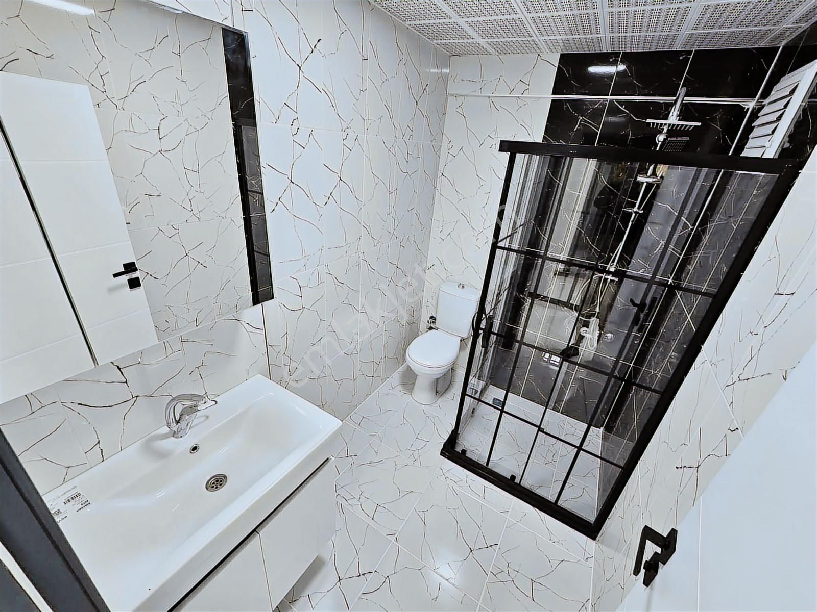 Topçu'da İstasyon Cad. Üzeri 3+1 Ultra Lüks Yapılı Ön Cephe Ev - Görsel 30