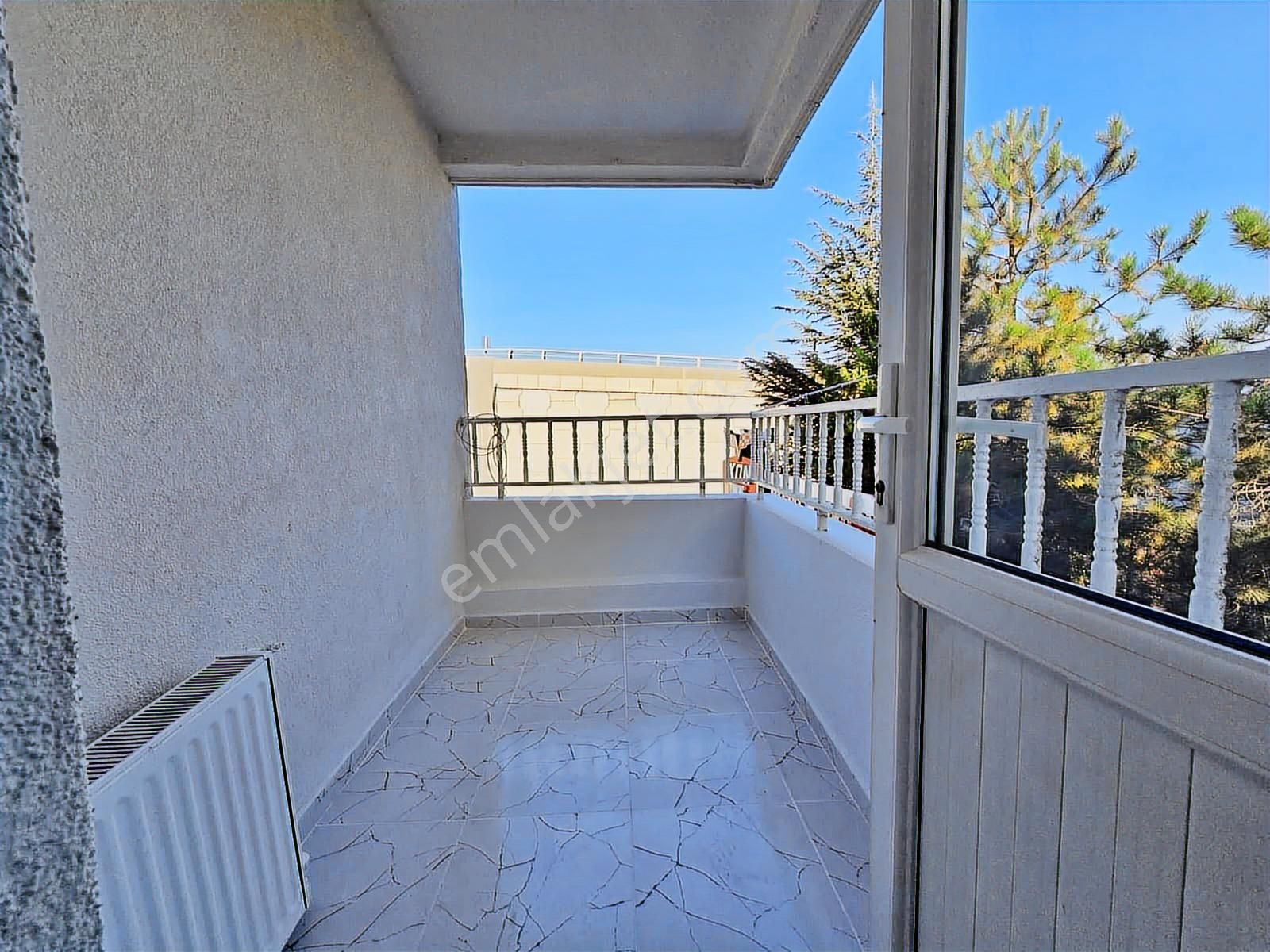 Topçu'da İstasyon Cad. Üzeri 3+1 Ultra Lüks Yapılı Ön Cephe Ev - Görsel 31