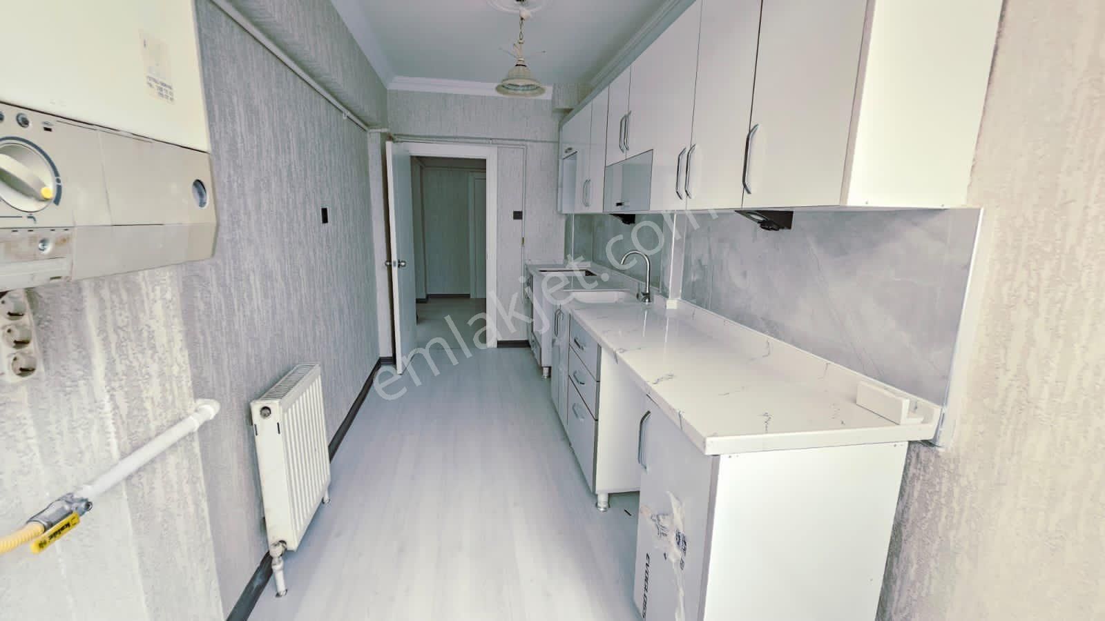 Tepebaşında 3+1 1 Nci Lat Sarılık Daire