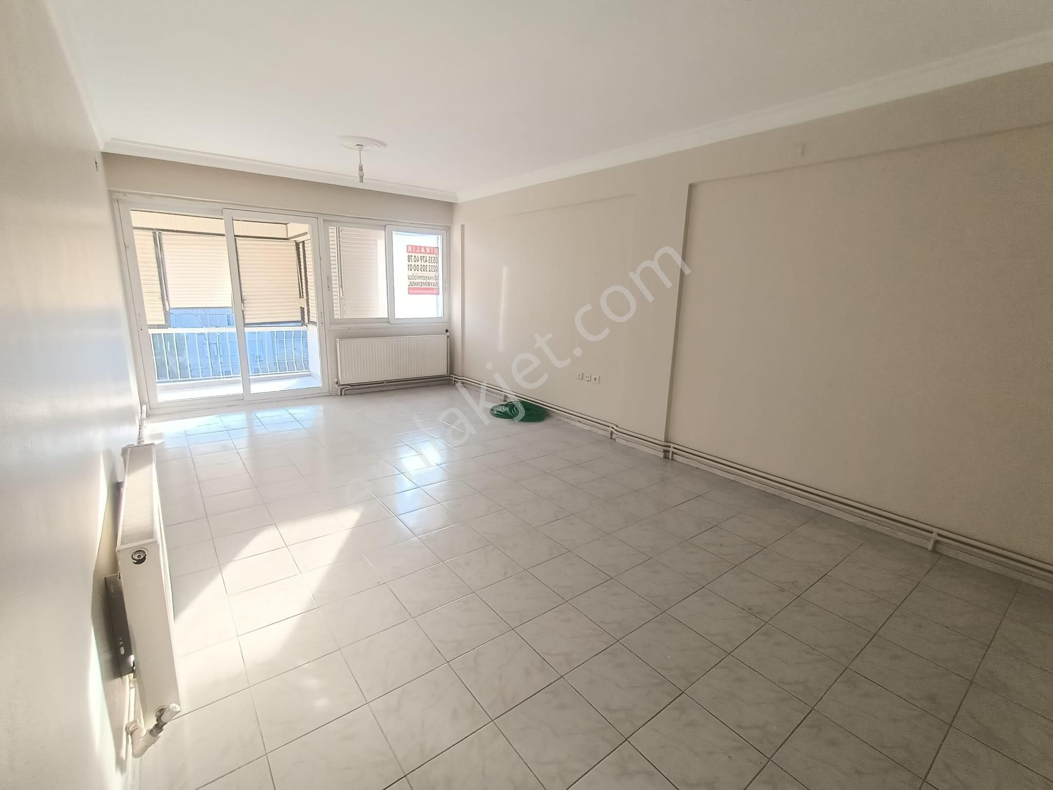 Karşıyaka Çarşı Yakını Geniş 3+1 Doğalgazlı Kiralık Daire - Görsel 2