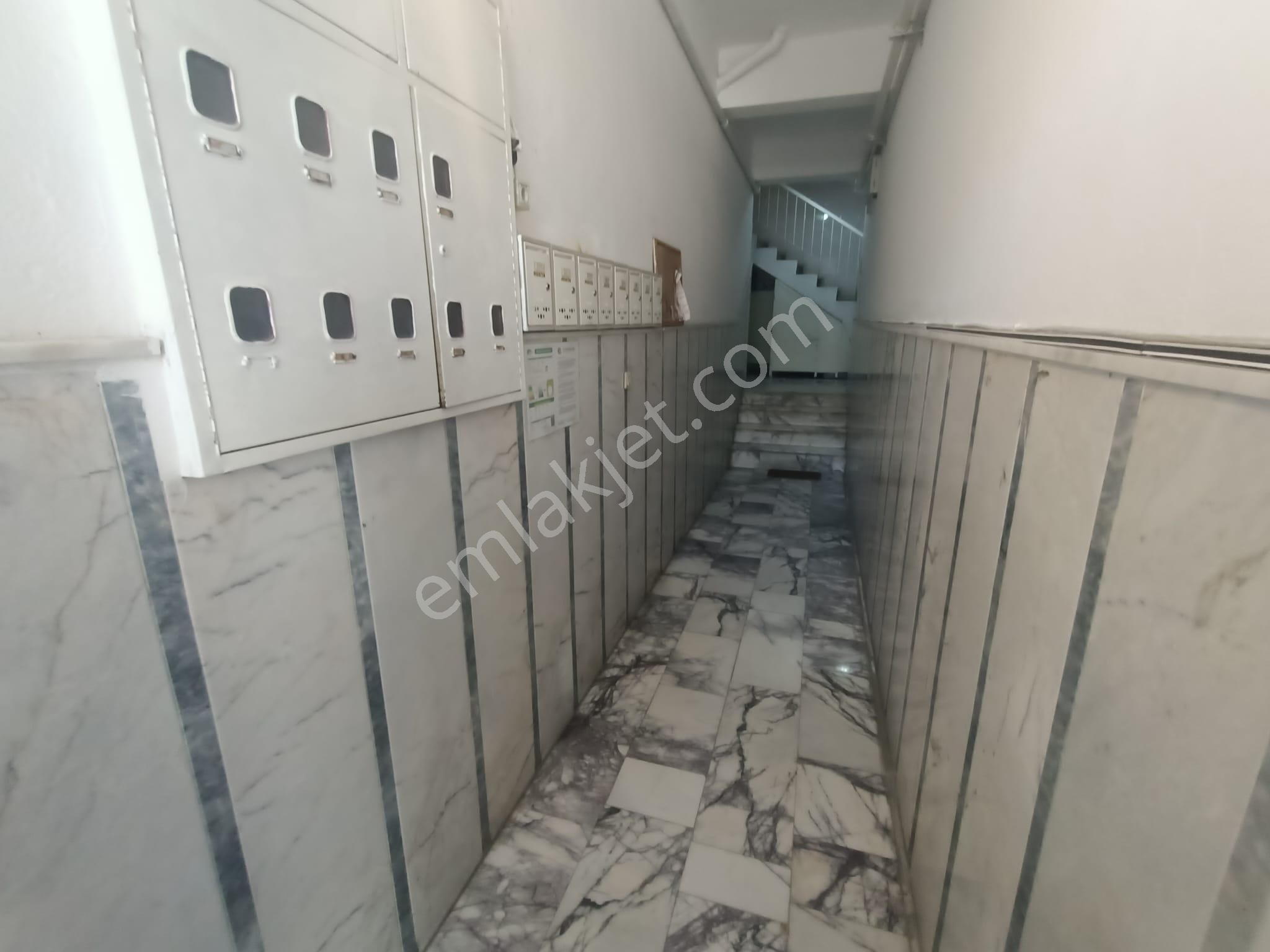 Karşıyaka Çarşı Yakını Geniş 3+1 Doğalgazlı Kiralık Daire - Görsel 21