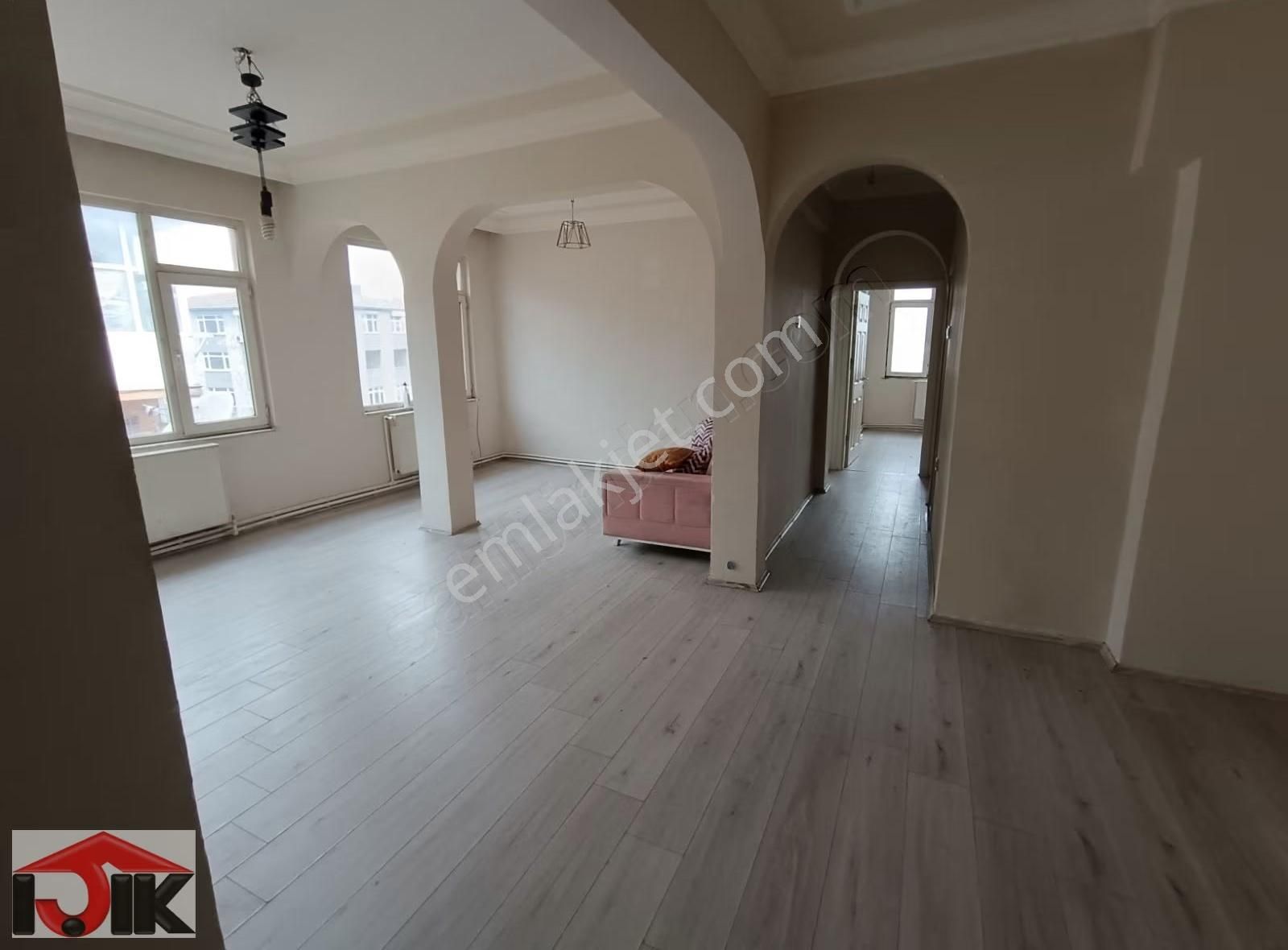Bakırköy'de Kiralık 2+1 Daire - Görsel 25