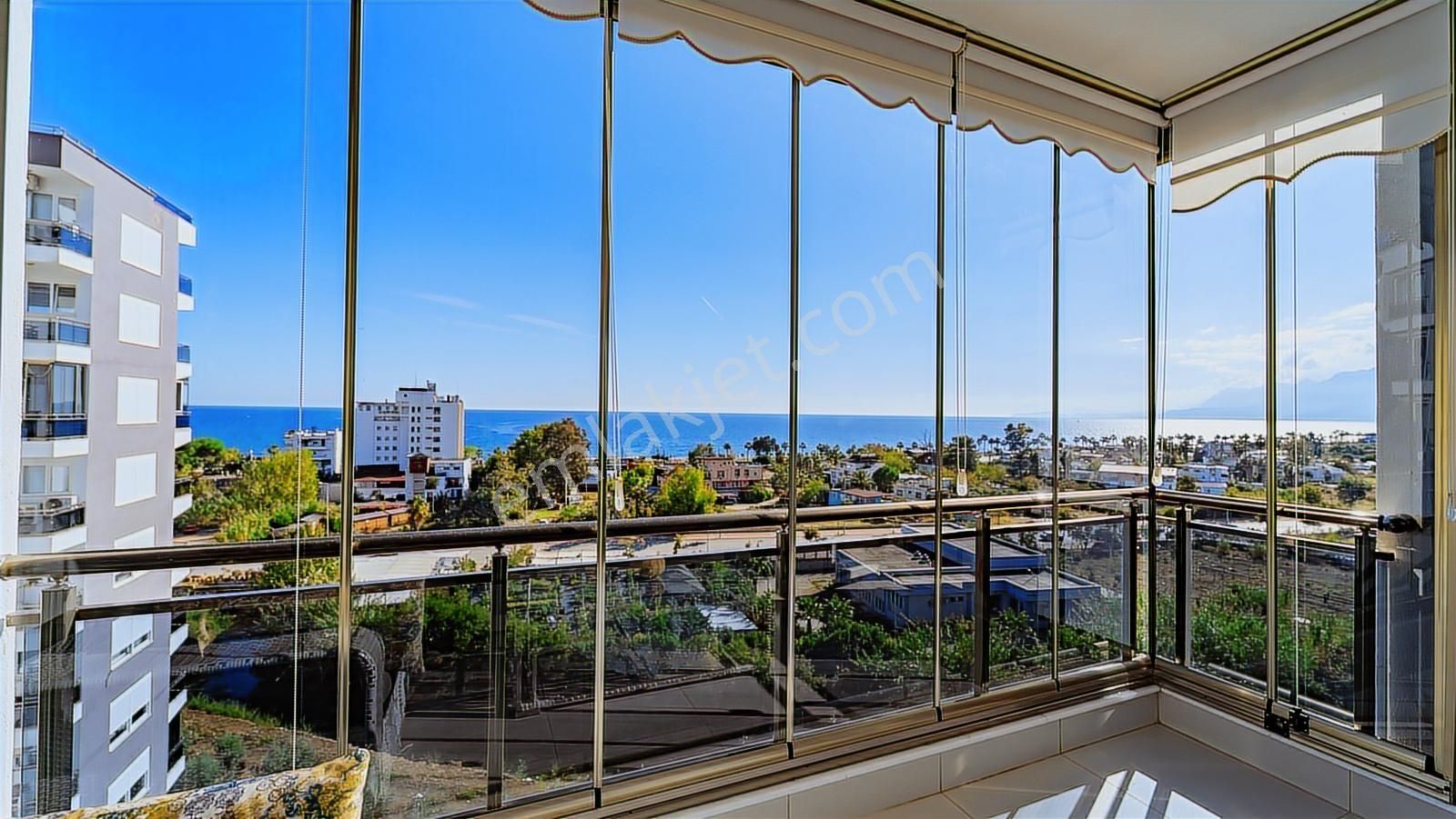 Konyaaltı Kuşkavağı Talıa Tower'da Deniz Manzaralı Satılık 2+1