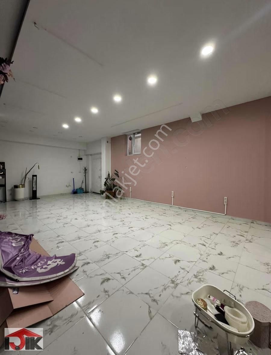 Yeşilyurt Caddesinde Kiralık Bodrum Kat Dükkan Home Ofis - Görsel 2