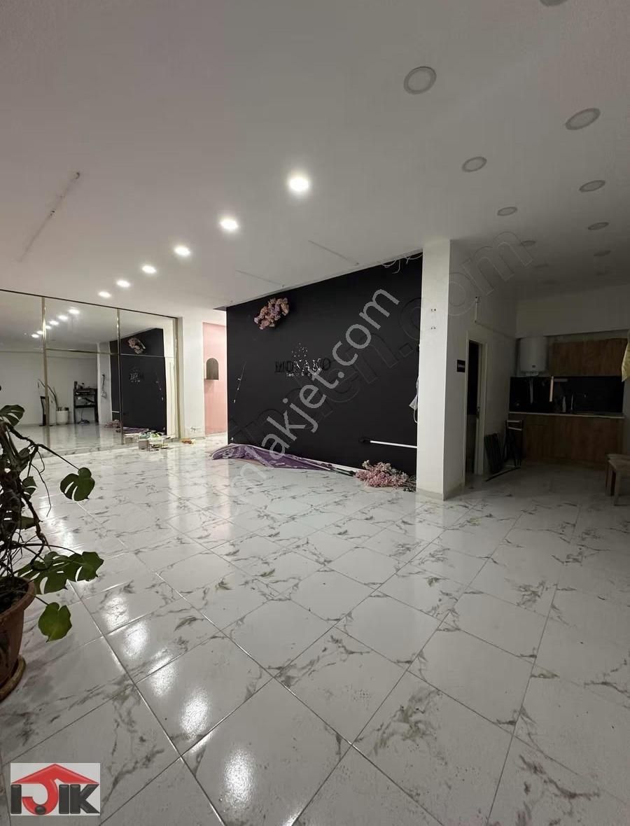 Yeşilyurt Caddesinde Kiralık Bodrum Kat Dükkan Home Ofis - Görsel 8