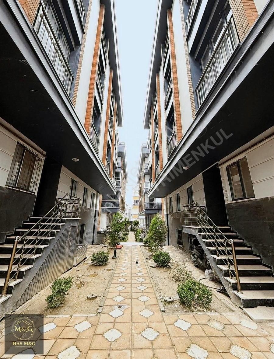 Butik Site İçinde Geniş Balkonlu Kombili Ankastreli 2+1 Daire - Görsel 8