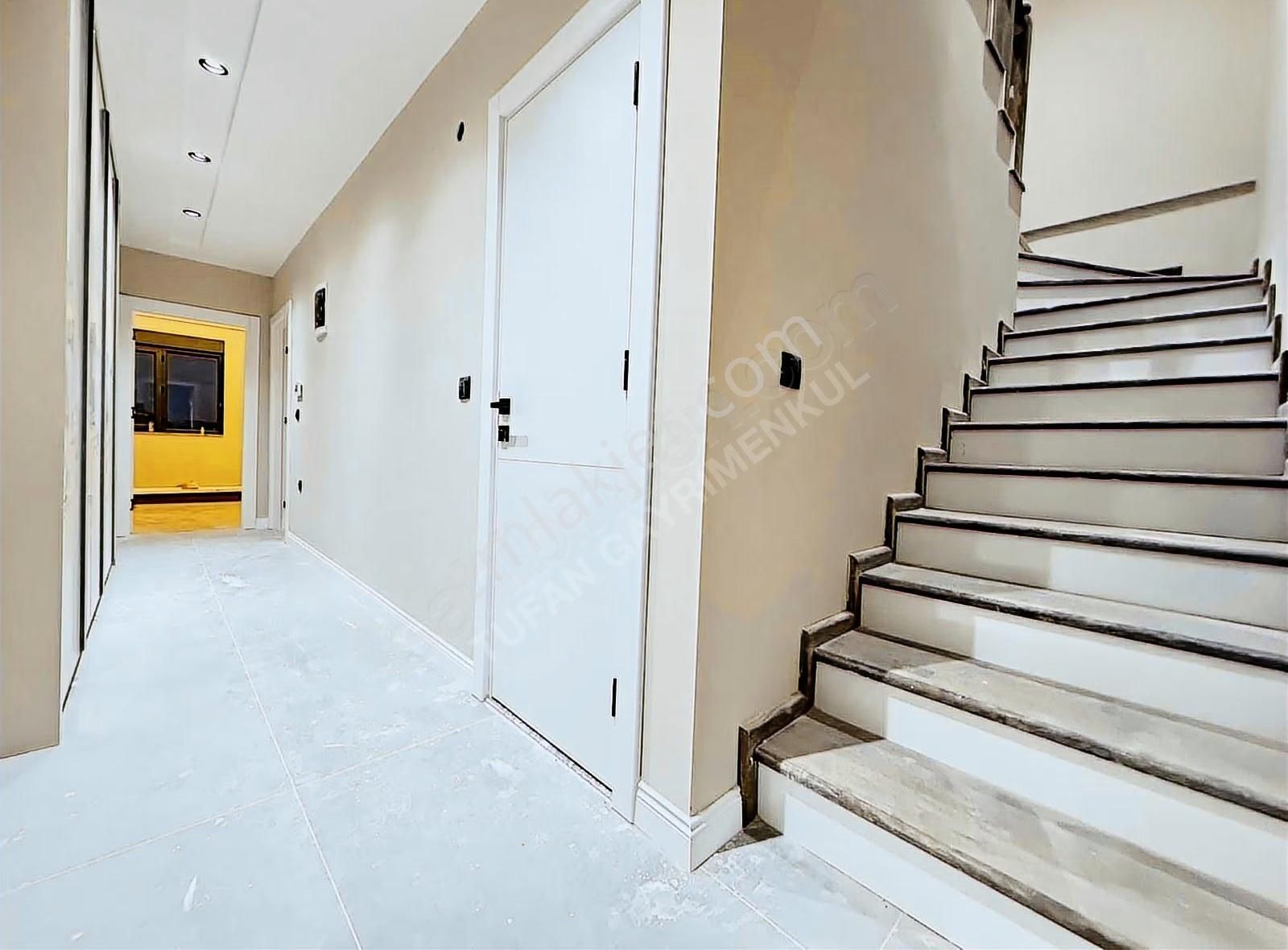 Sarılar Muhittin Ersoy Bulvarında Satılık 4+1 Asansörlü Dubleks