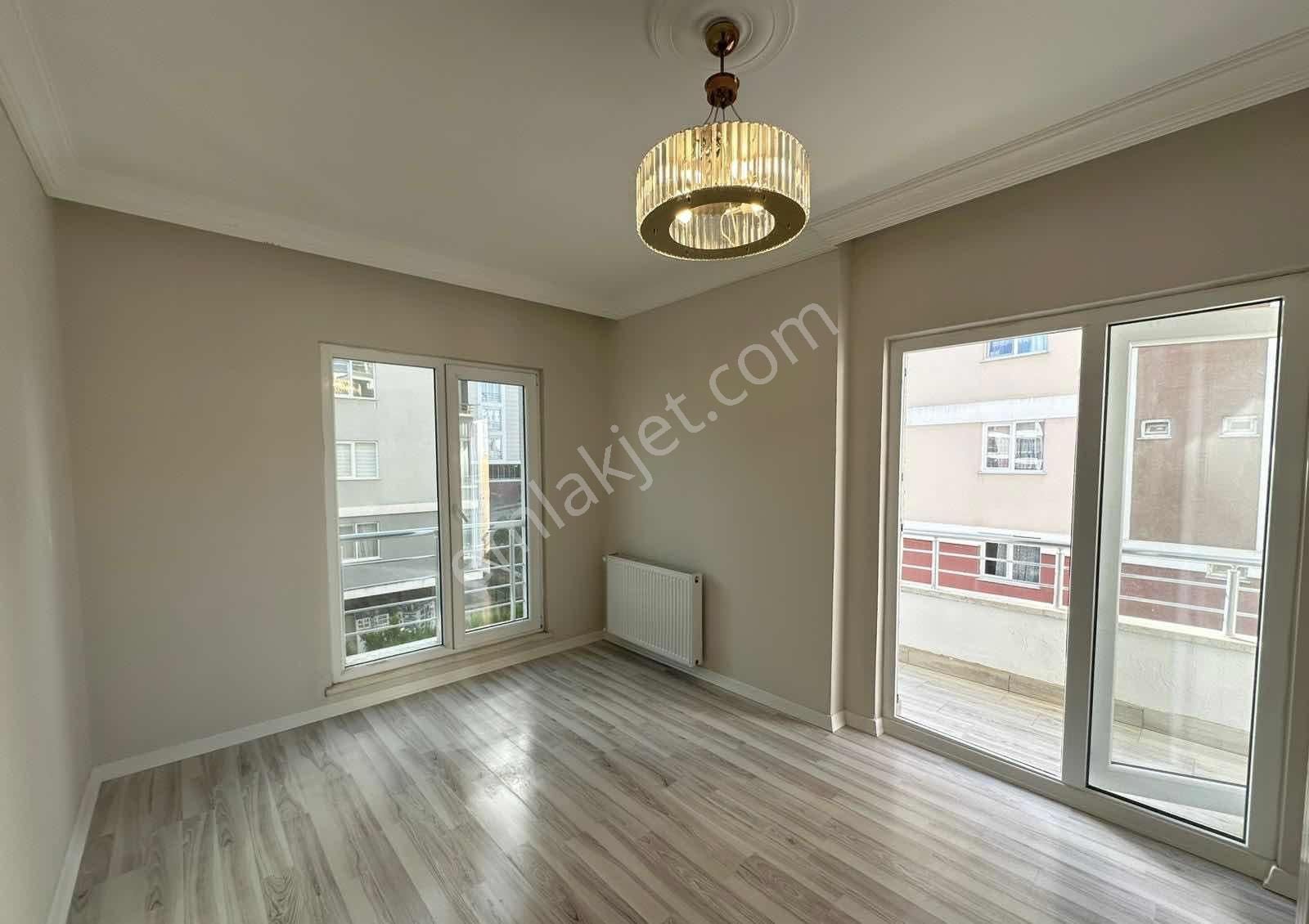 Esradan Salon Mutfak Ayrı Satılık 2+1 Fırsat Daire - Görsel 12