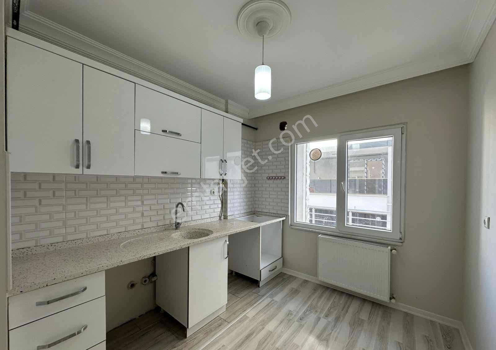 Esradan Salon Mutfak Ayrı Satılık 2+1 Fırsat Daire - Görsel 6