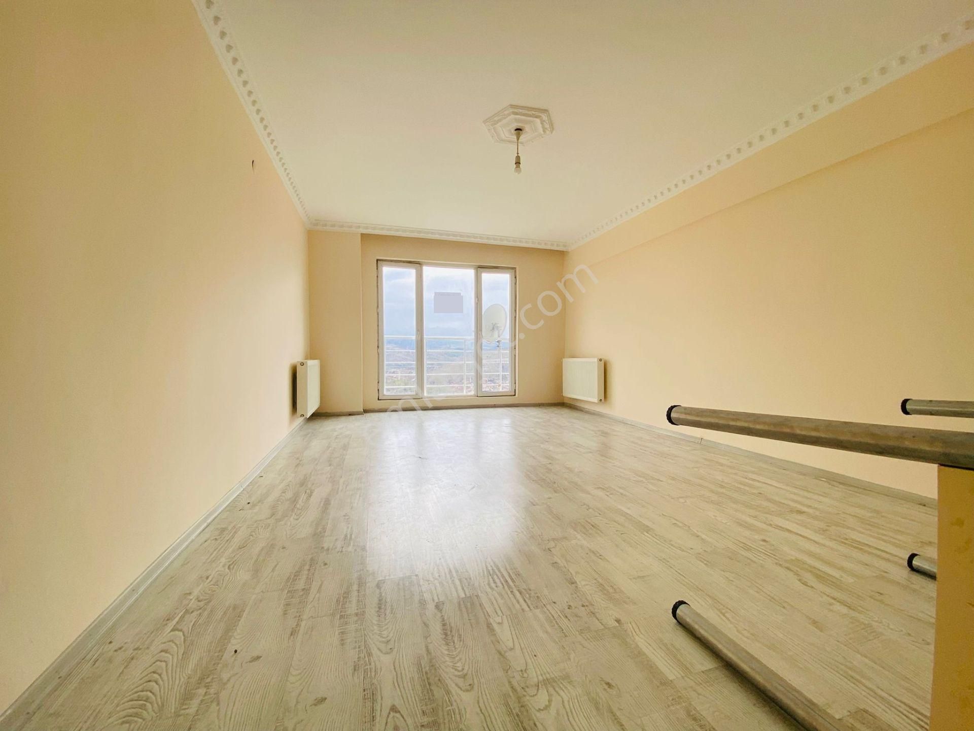 Mutlu'da Vadi Manzaralı 3+1 Asansörlü Ara Kat Satılık Daire !!!