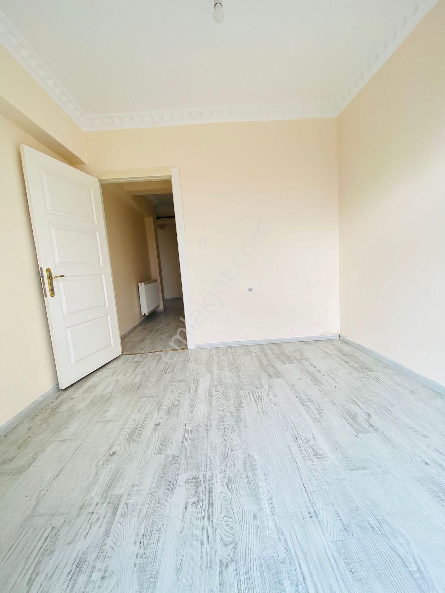 Mutlu'da Vadi Manzaralı 3+1 Asansörlü Ara Kat Satılık Daire !!! - Görsel 15