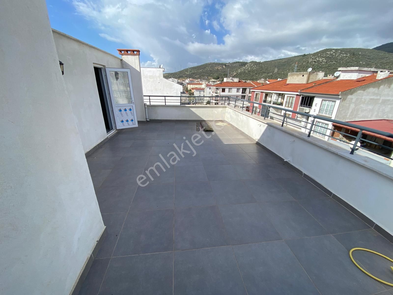 Edremit Tuzcumurat’ta Asansörlü Binada 2+1 Çift Teraslı İskanlı Daire - Görsel 21