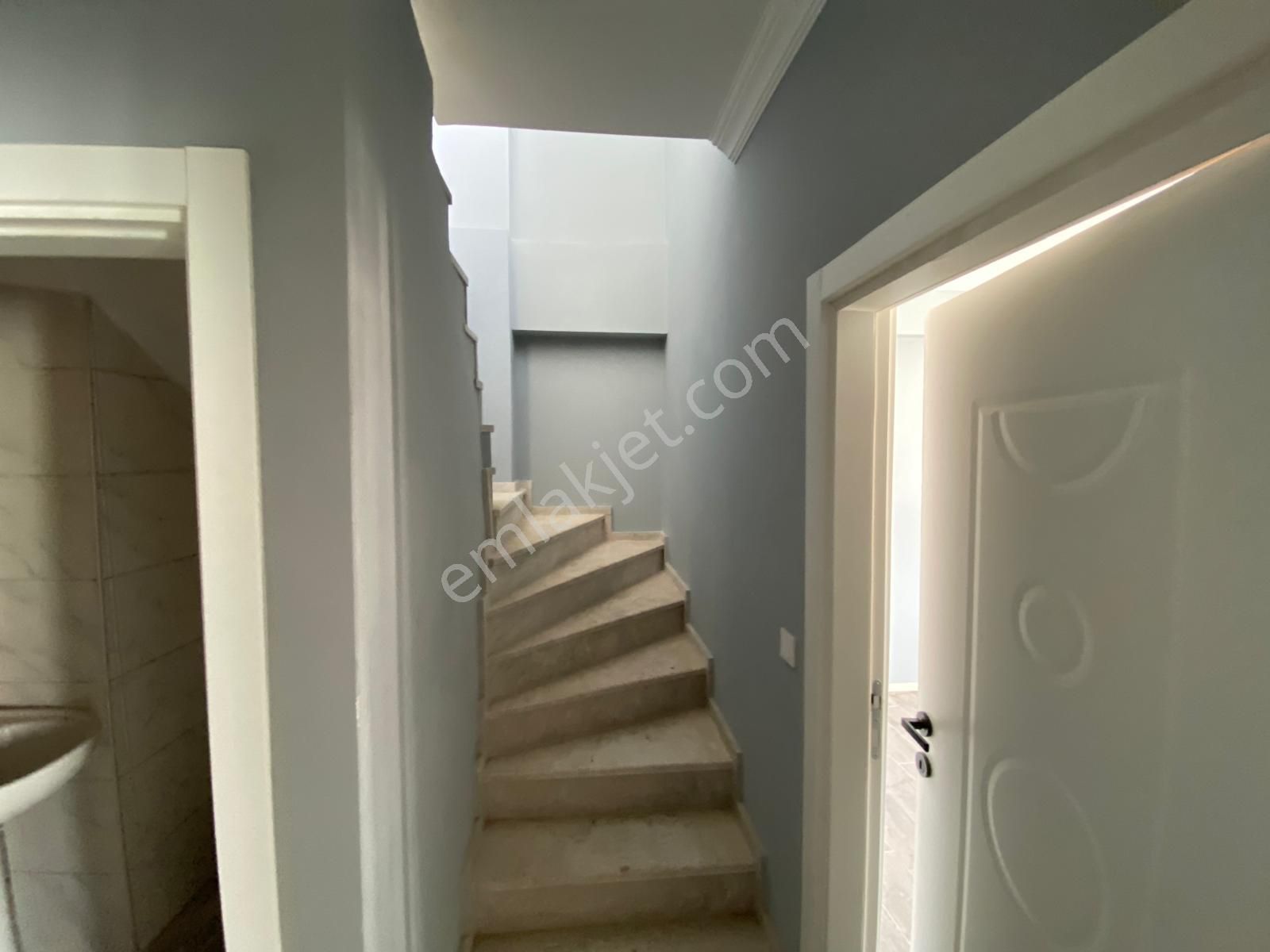 Edremit Tuzcumurat’ta Asansörlü Binada 2+1 Çift Teraslı İskanlı Daire - Görsel 8